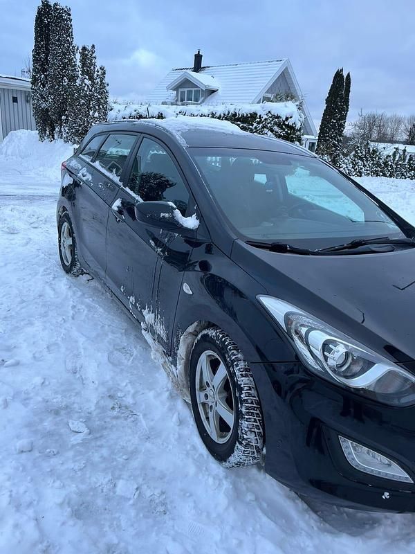Begagnad Hyundai i30 100 HK (73 kW) 2015 Kombi