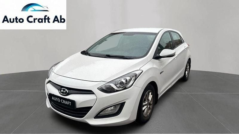 Ljusbrun Begagnad 2013 Hyundai i30 Sport Halvkombi | 45 900 kr (Marknadspris) - Bild 1/4