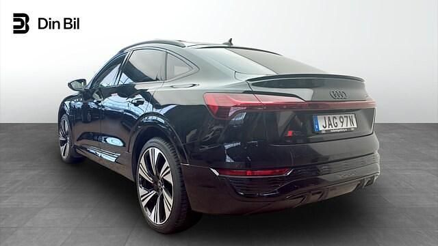 Begagnad Audi Q8 Sportback e-tron S-Line 300 kW (408 HK) 2023 Mytsvart metallic SUV