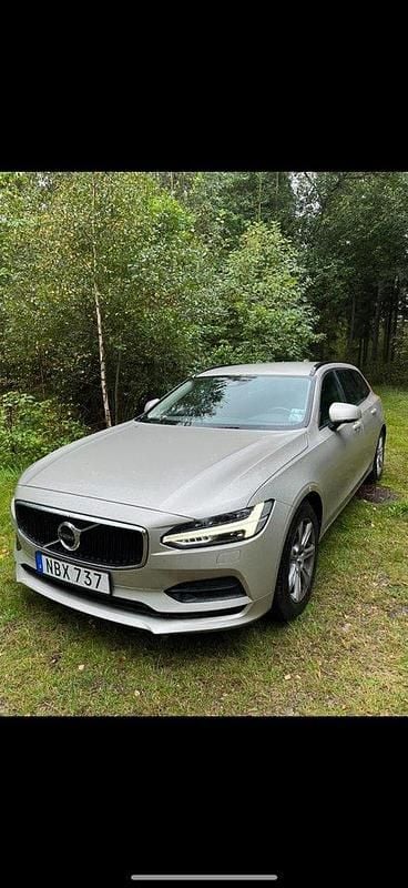 Brun Begagnad 2017 Volvo V90 Kinetic Kombi | 170 000 kr (Marknadspris) - Bild 1/4