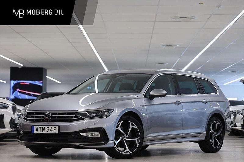Silver Begagnad 2022 VW Passat GT Kombi | 299 900 kr (Lite dyr) - Bild 1/3