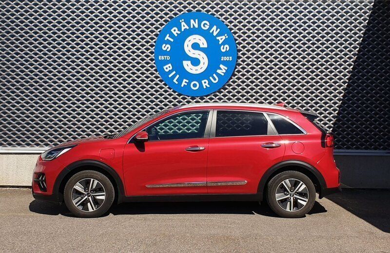 Röd (rödmetallic) Begagnad 2020 Kia Niro Advance SUV | 215 000 kr (Marknadspris) - Bild 1/4