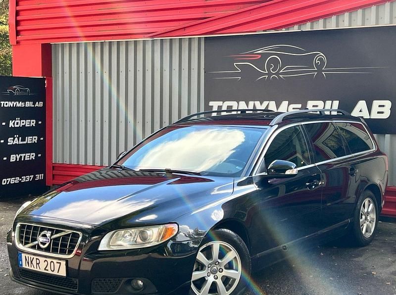 Svart Begagnad 2010 Volvo V70 Momentum Kombi | 54 900 kr (Marknadspris) - Bild 1/4