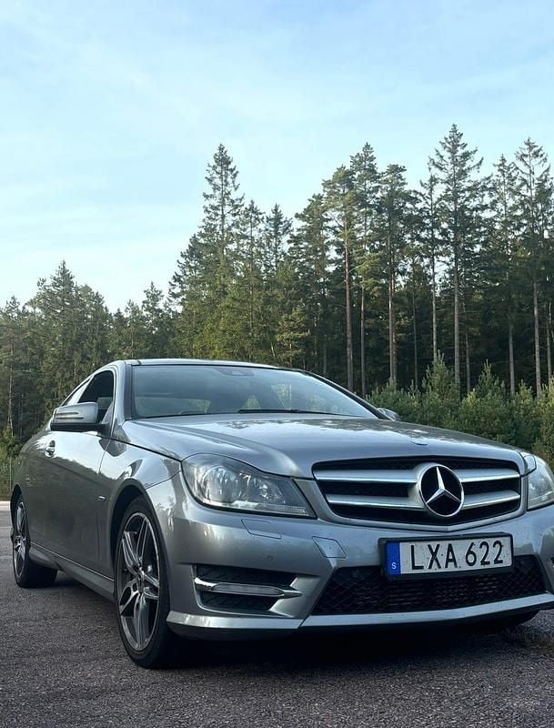Begagnad 2012 Mercedes C220 Sportkupé | 109 900 kr (Lite dyr) - Bild 1/4