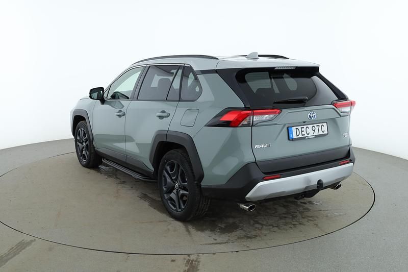 Begagnad Toyota RAV4 Hybrid 224 HK (164 kW) 2022 Grön SUV