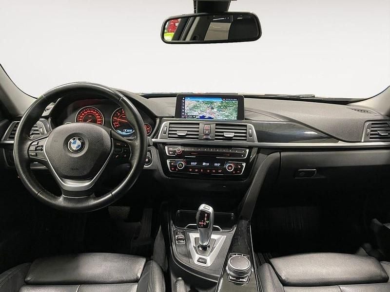 Begagnad BMW 330 Sport Line 252 HK (185 kW) 2018 Svart Sedan