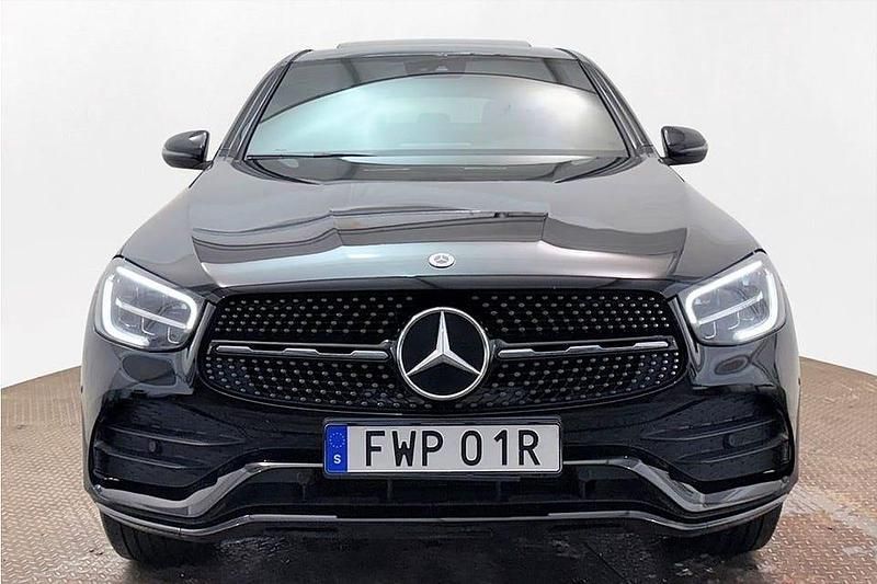 Begagnad Mercedes GLC300 AMG 320 HK (235 kW) 2021 Svart Sportkupé