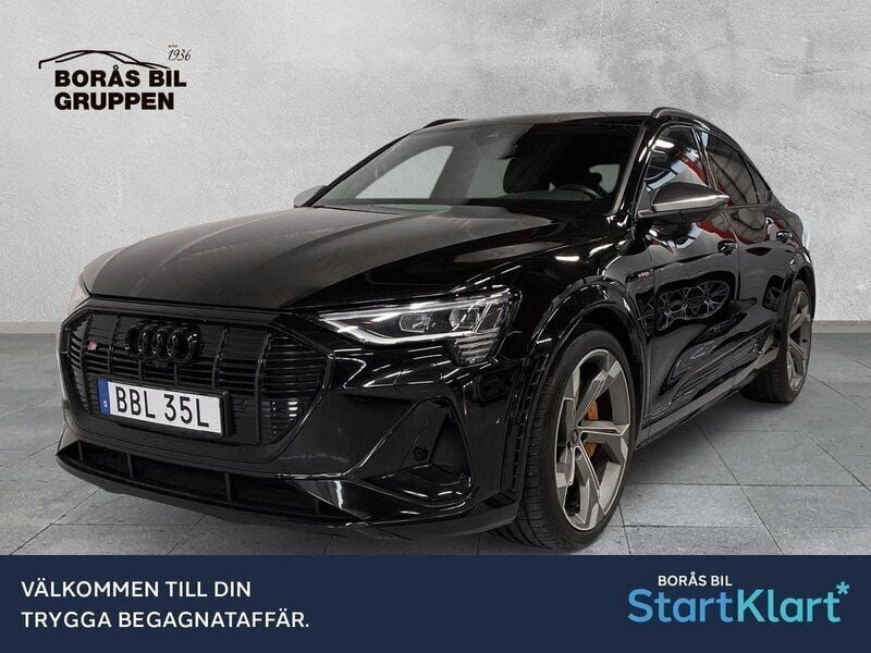Svart Begagnad 2022 Audi e-tron S-Line SUV | 469 000 kr (Dyr) - Bild 1/3