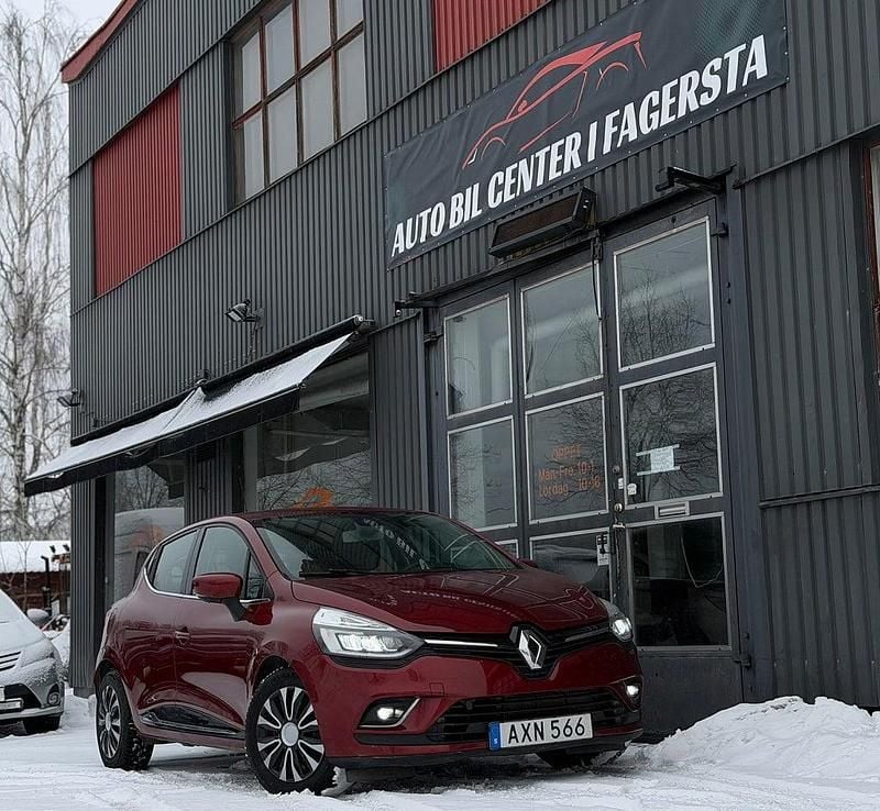 Begagnad Renault Clio IV 90 HK (66 kW) 2016 Okänd Halvkombi