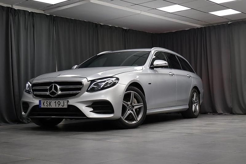 Begagnad Mercedes E300 AMG line 194 HK (142 kW) 2020 Silver Kombi