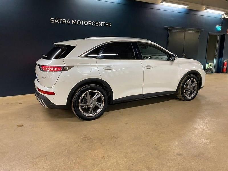 Begagnad DS Automobiles DS7 Crossback 301 HK (221 kW) 2021 Vit SUV