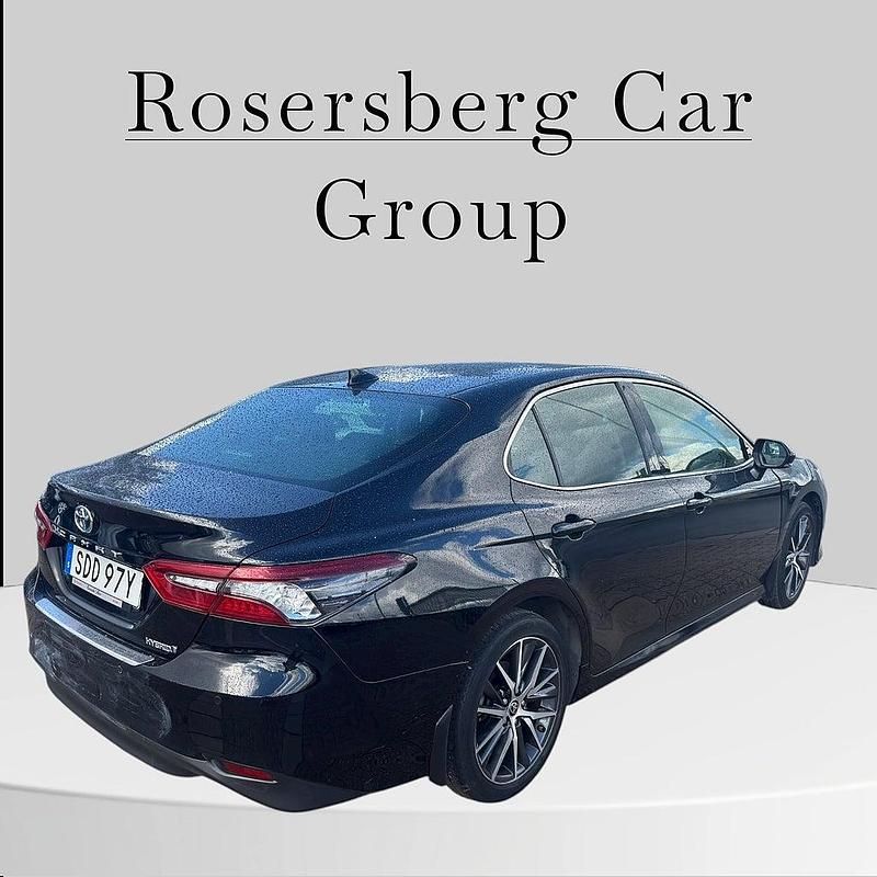 Begagnad Toyota Camry Hybrid Executive 218 HK (160 kW) 2022 Svart Sedan