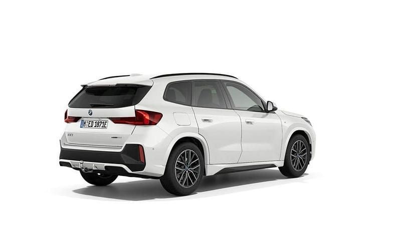 Begagnad BMW iX1 M Sport 150 kW (204 HK) 2025 Vit SUV