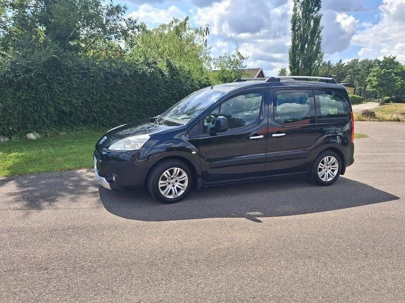 Begagnad 2010 Peugeot Partner Tepee Minibuss | 39 500 kr (Dyr) - Bild 1/4