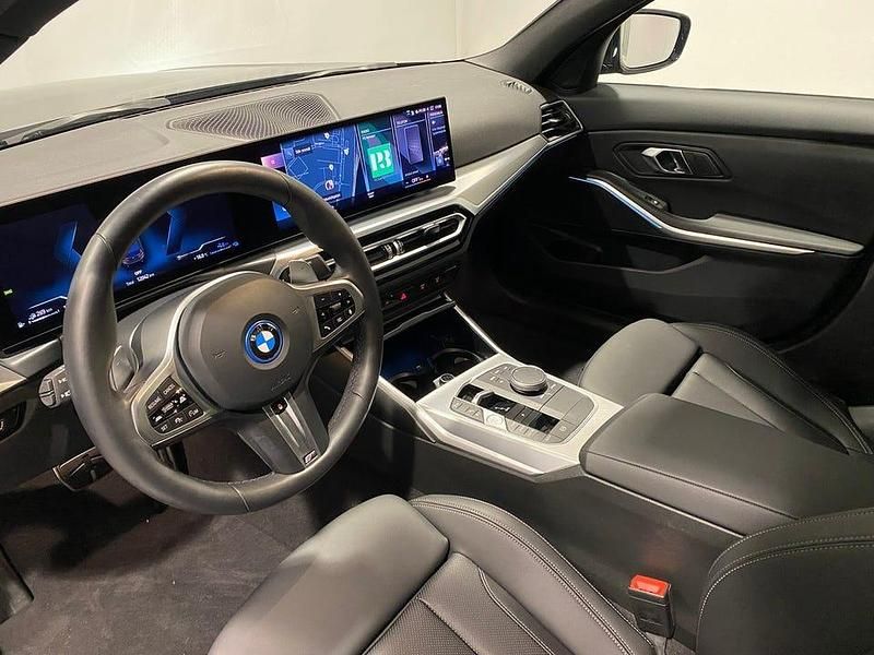 Begagnad BMW 330 M Sport 292 HK (214 kW) 2024 Svart Sedan