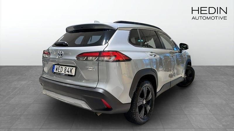 Begagnad Toyota Corolla Cross 152 HK (111 kW) 2023 Grå SUV