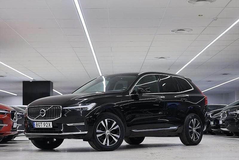 Begagnad Volvo XC60 Core 253 HK (186 kW) 2023 Svart SUV
