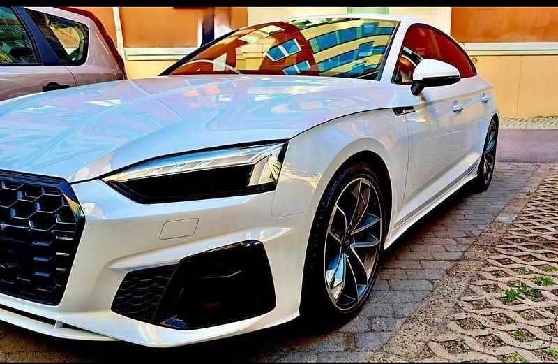 Vit Begagnad 2021 Audi A5 Comfort Sportkupé | 320 000 kr (Marknadspris) - Bild 1/4