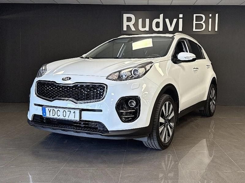 Vit Begagnad 2016 Kia Sportage Advance SUV | 129 900 kr (Lite dyr) - Bild 1/4