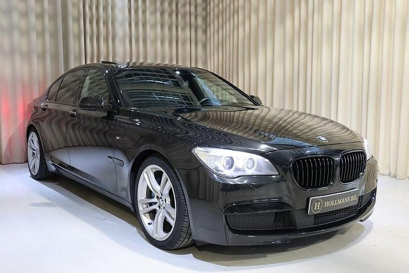 Begagnad BMW 730 M Sport 258 HK (189 kW) 2014 Svart Sedan