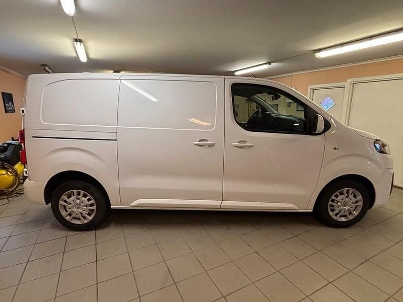 Begagnad Citroën Jumpy 122 HK (89 kW) 2019 Vit Minibuss