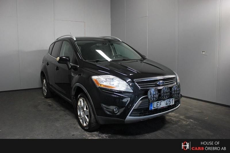 Svart Begagnad 2011 Ford Kuga Titanium SUV | 64 900 kr (Marknadspris) - Bild 1/4