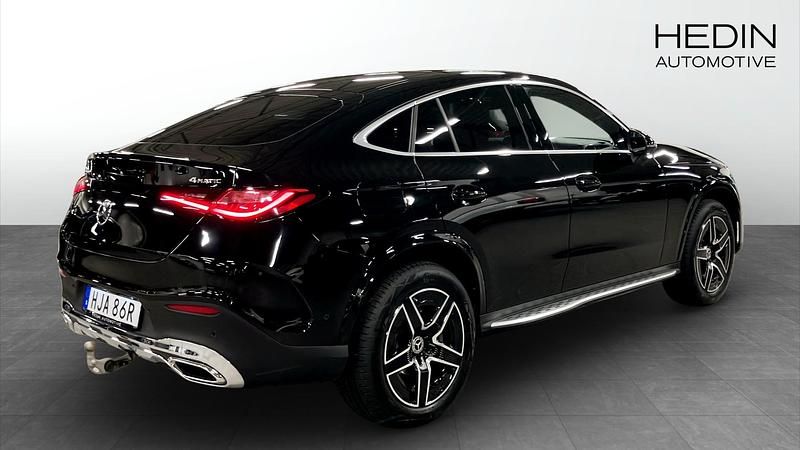 Begagnad Mercedes GLC300e AMG 313 HK (230 kW) 2024 Svart Sportkupé