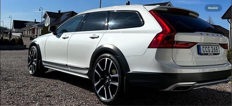 Vit Begagnad 2020 Volvo V90 CC Kombi | 369 000 kr (Dyr) - Bild 1/4