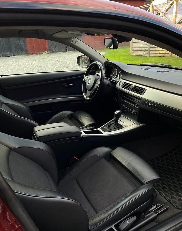 Begagnad BMW 320 2010