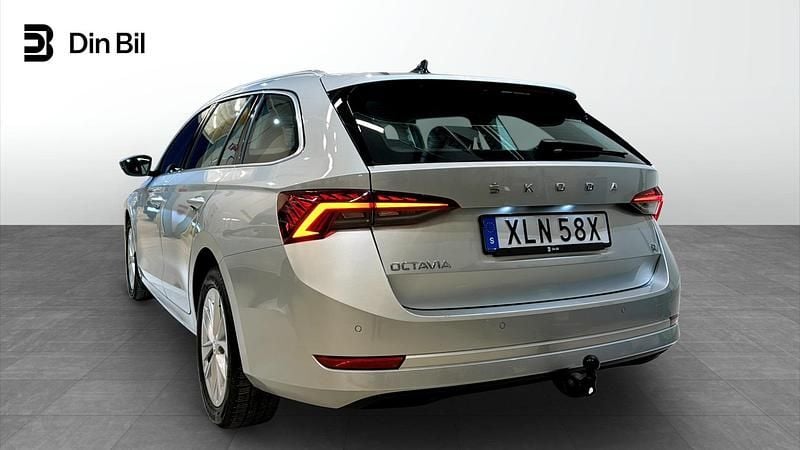 Begagnad Skoda Octavia 150 HK (110 kW) 2024 Silver Kombi