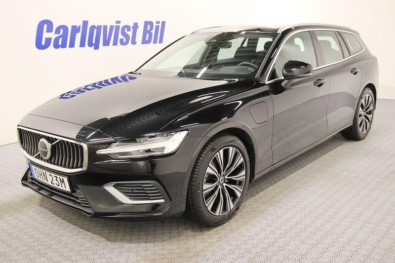 Svart Begagnad 2023 Volvo V60 Core Kombi | 414 000 kr (Dyr) - Bild 1/4
