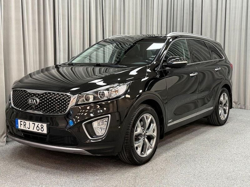 Svart Begagnad 2016 Kia Sorento 2 SUV | 184 900 kr (Marknadspris) - Bild 1/4