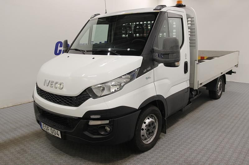 Vit Begagnad 2015 Iveco Daily | 195 000 kr - Bild 1/4
