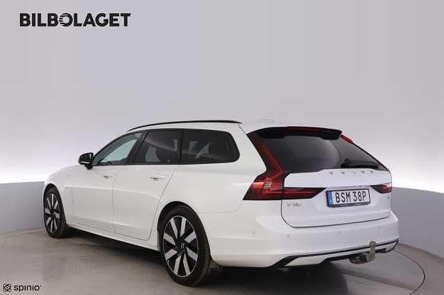 Begagnad Volvo V90 Plus 355 HK (261 kW) 2025 Vit Kombi