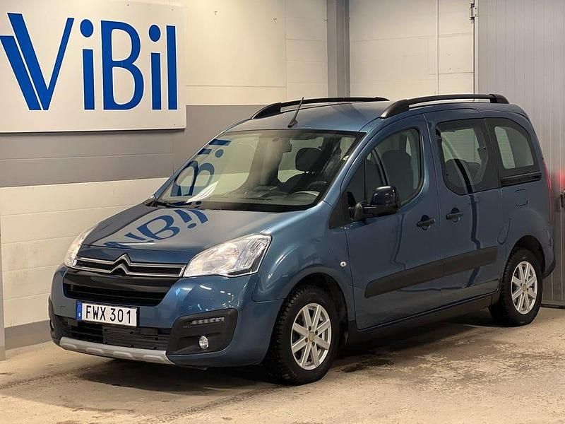 Begagnad Citroën Berlingo 120 HK (88 kW) 2016 Blå Minibuss