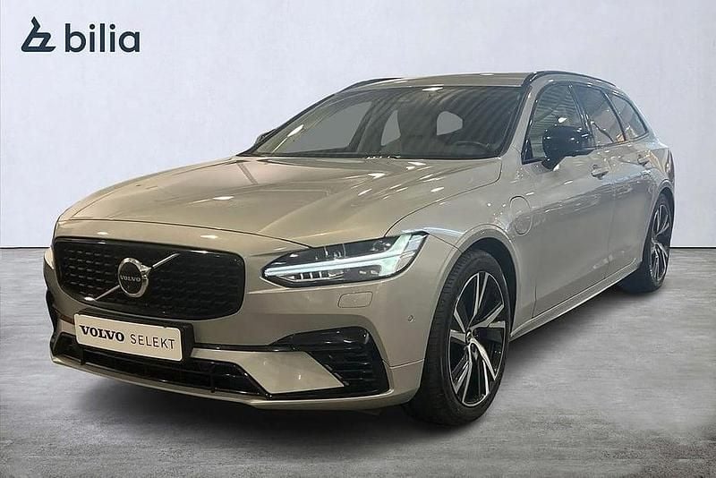 Begagnad Volvo V90 Plus 253 HK (186 kW) 2022 Silver Kombi
