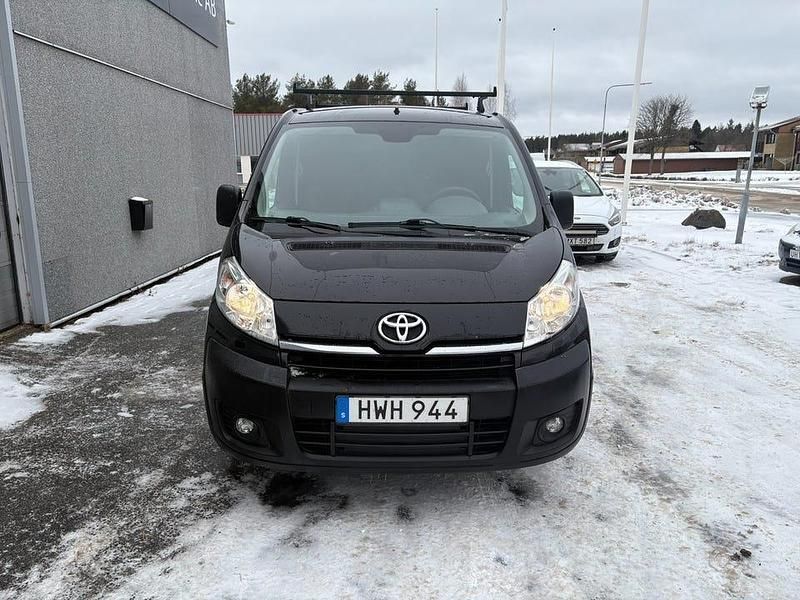 Begagnad Toyota Proace 128 HK (94 kW) 2015 Svart Minibuss