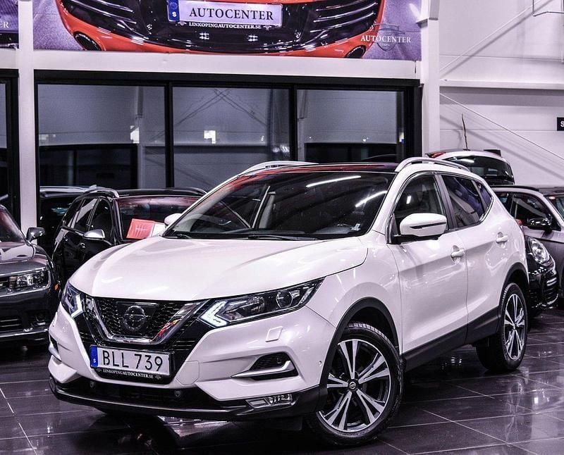 Vit Begagnad 2017 Nissan Qashqai SUV | 155 900 kr (Marknadspris) - Bild 1/4