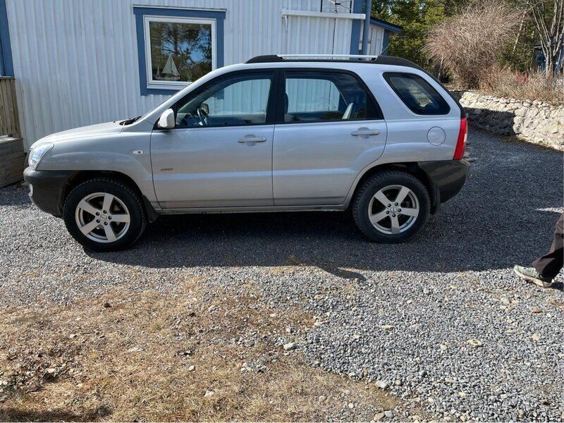 Grå Begagnad 2007 Kia Sportage 4 SUV | 45 000 kr - Bild 1/4