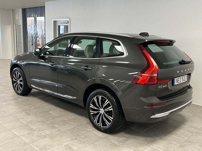 Begagnad Volvo XC60 Inscription 355 HK (261 kW) 2022 Grå SUV
