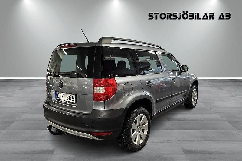 Begagnad Skoda Yeti Experience 140 HK (102 kW) 2011 Silver SUV