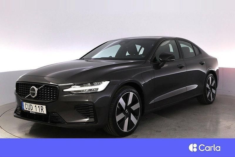 Grå Ny 2024 Volvo S60 Ultimate Sedan | 538 900 kr (Lite dyr) - Bild 1/4