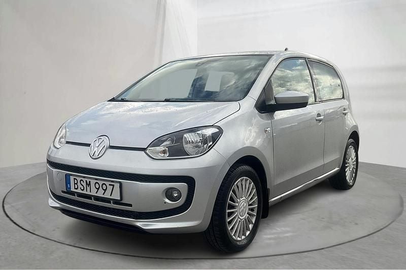 Silver Begagnad 2016 VW up! high up! Halvkombi | 85 000 kr (Marknadspris) - Bild 1/4