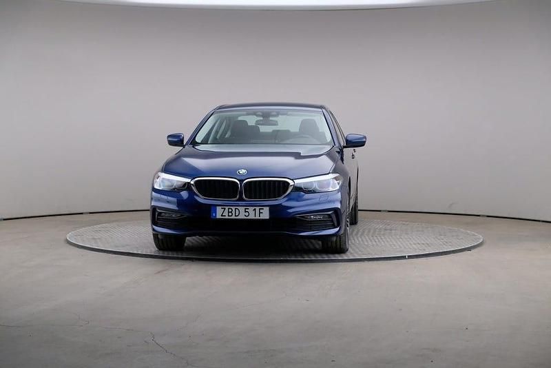 Begagnad BMW 530 iPerformance 252 HK (185 kW) 2020 Mediterranean blue (metallic)