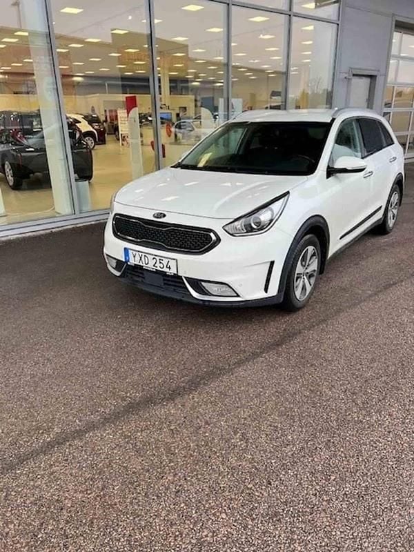 Vit Begagnad 2019 Kia Niro SUV | 154 900 kr - Bild 1/1
