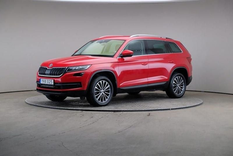 Röd Begagnad 2021 Skoda Kodiaq Business Line SUV | 309 000 kr (Marknadspris) - Bild 1/4