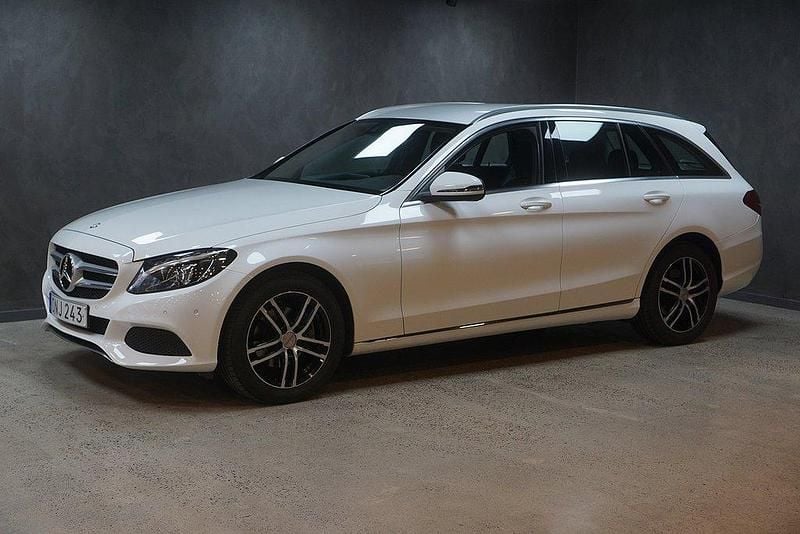 Vit Begagnad 2016 Mercedes C220 Avantgarde Kombi | 179 900 kr (Marknadspris) - Bild 1/4