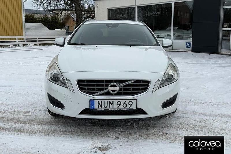Begagnad Volvo V60 151 HK (111 kW) 2013 Vit Kombi