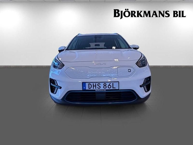 Begagnad Kia e-Niro Advance 150 kW (204 HK) 2022 Vit SUV