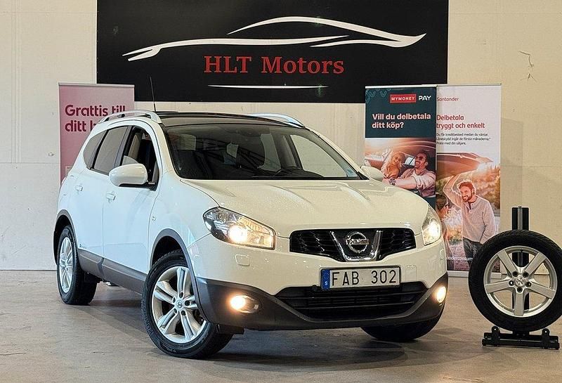 Vit Begagnad 2010 Nissan Qashqai +2 SUV | 59 900 kr (Marknadspris) - Bild 1/4
